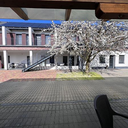 Sulyom Panzió Apartamento Tiszafüred Exterior foto