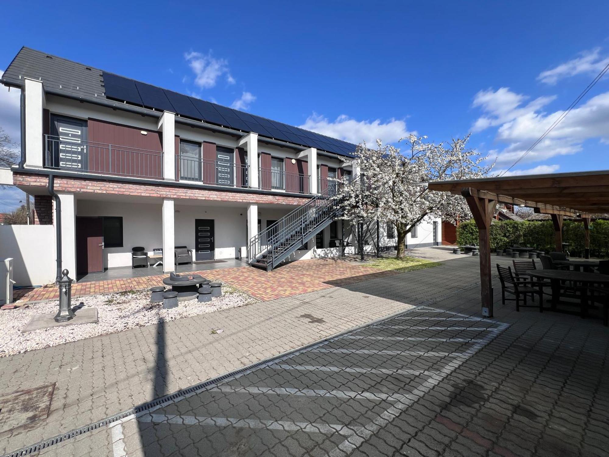 Sulyom Panzió Apartamento Tiszafüred Exterior foto