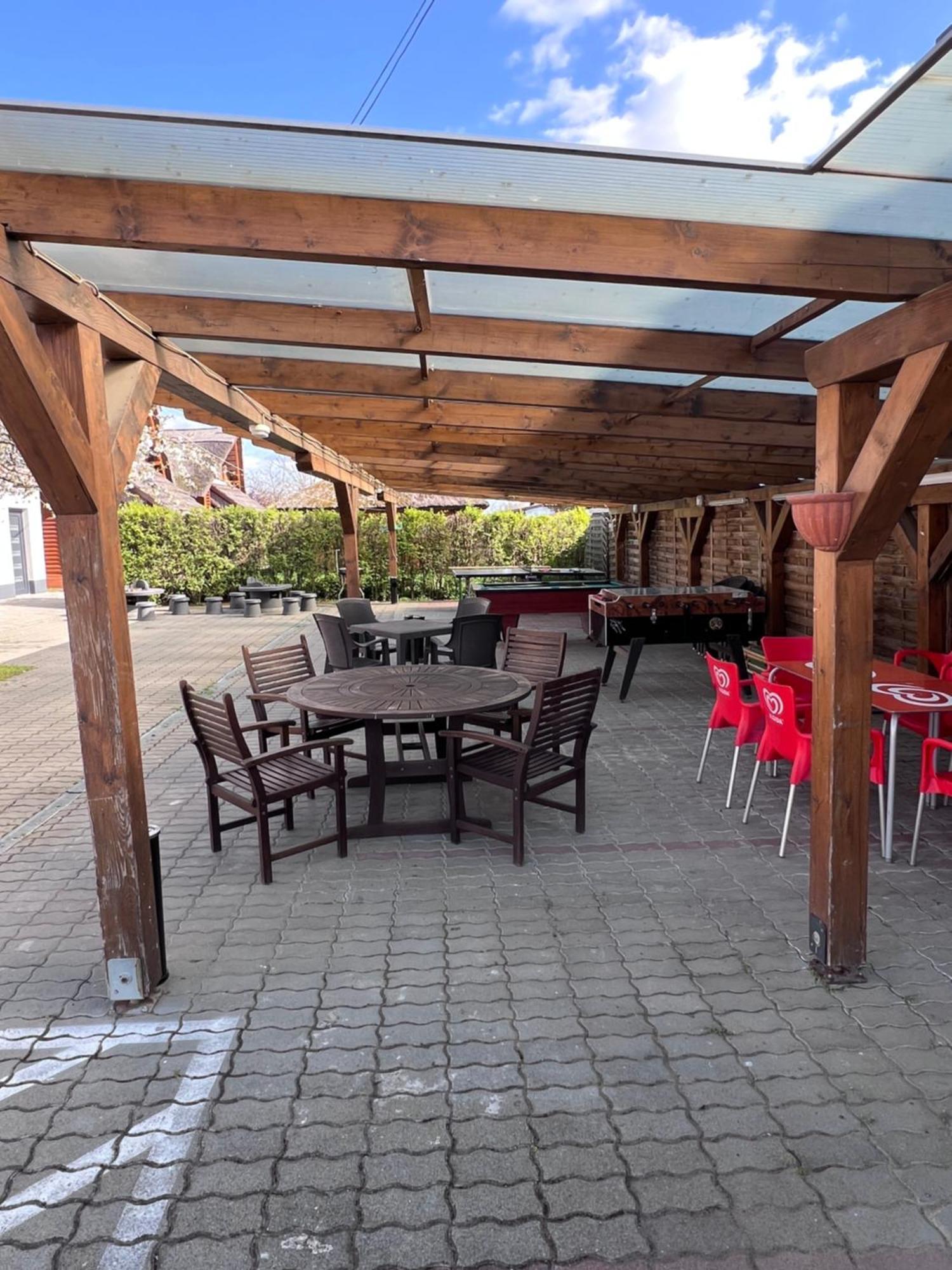 Sulyom Panzió Apartamento Tiszafüred Exterior foto